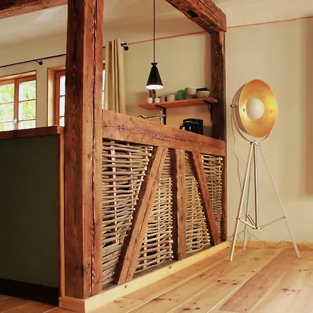 -direkt--kaisereinsde - Traditionelles Lehmbauhaus Parken Gratis * クヴェードリンブルク