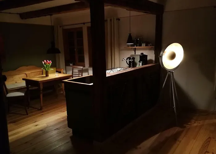 -direkt--kaisereinsde - Traditionelles Lehmbauhaus Parken Gratis